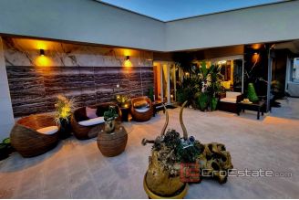 012 2030 58 Trogir pentthouse with sea view for sale