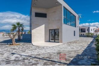 020 2018 228 Vir resort villas with pool for sale