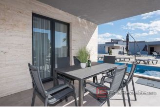 020 2018 228 Vir resort villas with pool for sale