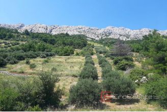 003 2016 562 omis building plot for sale