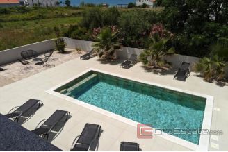 020 2018 229 Zadar villa near sea for sale