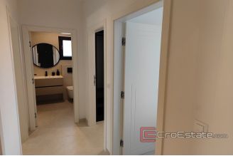 016 2021 351 zadar luxury penthouse with pool for sale