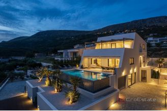 020 2022 356 near split newly built villa with pool for sale