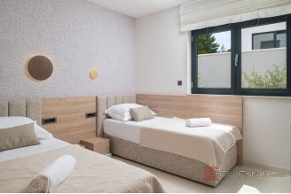 020 2022 356 near split newly built villa with pool for sale