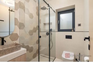 020 2022 356 near split newly built villa with pool for sale