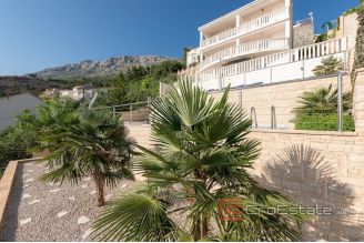 020 2022 357 omis apartment house with pool for sale