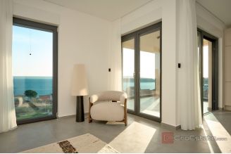 015 2022 358 rogoznica apartment with sea view for sale