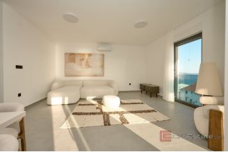 015 2022 358 rogoznica apartment with sea view for sale