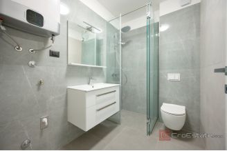 015 2022 358 rogoznica apartment with sea view for sale