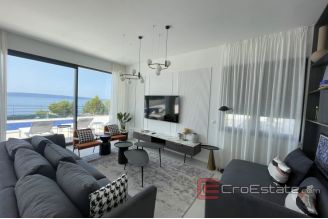 019 2035 93 Ciovo Luxury villa with sea view for sale