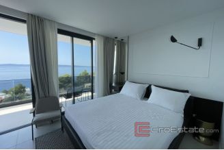 019 2035 93 Ciovo Luxury villa with sea view for sale