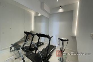 019 2035 93 Ciovo Luxury villa with sea view for sale