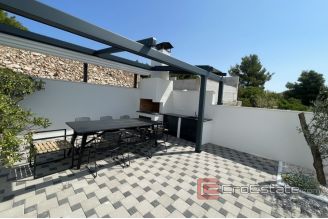 019 2035 93 Ciovo Luxury villa with sea view for sale
