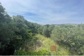 004 2035 94 Trogir Building land near the sea for sale