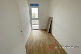 015 2036 75 near split modern apartment for sale