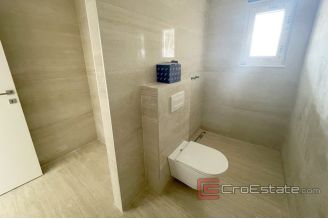 015 2036 75 near split modern apartment for sale