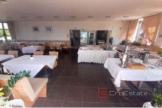016 2016 564 Peljesac Family hotel in the first row by the sea for sale