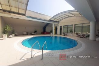 016 2016 564 Peljesac Family hotel in the first row by the sea for sale