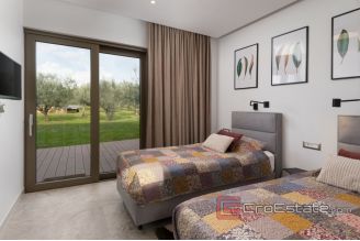 019 5274 30 Zadar villa with pool for sale