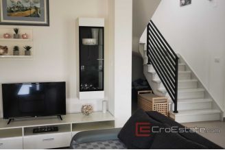 013 2031 84 Murter House with sea view and pool for sale