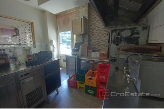 004 2031 86 near split business space for rent