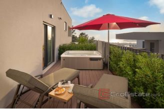 015 2043 73 Split area Villa with indoor pool for rent