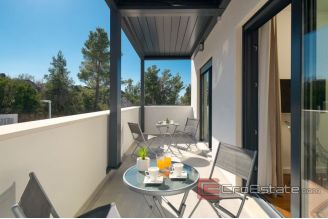 015 2043 73 Split area Villa with indoor pool for rent