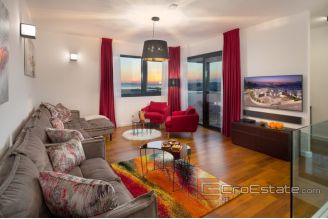 015 2043 73 Split area Villa with indoor pool for rent