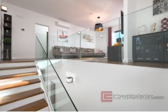 015 2043 73 Split area Villa with indoor pool for rent