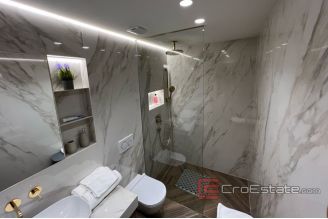 007 5276 30 Split apartment for sale