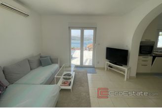 015 2035 98 island ciovo modern apartment with sea view for sale