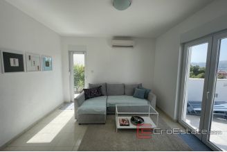 015 2035 98 island ciovo modern apartment with sea view for sale