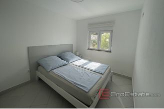 015 2035 98 island ciovo modern apartment with sea view for sale