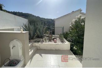 015 2035 98 island ciovo modern apartment with sea view for sale