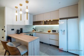 020 2038 61 Dubrovnik house in center for sale