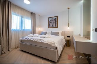 020 2038 61 Dubrovnik house in center for sale