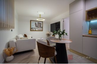 020 2038 61 Dubrovnik house in center for sale