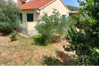 007 2029 63 island hvar house near the sea for sale