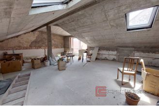 005 2029 64 island hvar three apartments for sale