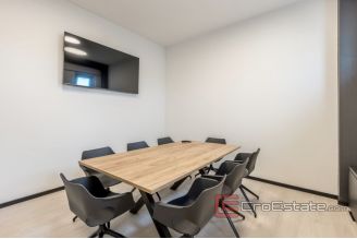 014 2030 59 Split Modern decorated office space for rent