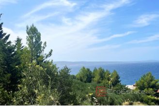 004 2030 60 near omis building land with open sea view for sale
