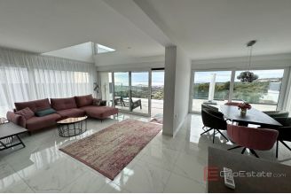 013 2022 367 Primosten Villa with pool for sale