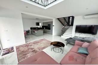 013 2022 367 Primosten Villa with pool for sale