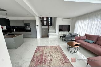 013 2022 367 Primosten Villa with pool for sale