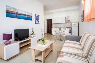 017 5279 30 near split apartment house with sea view for sale