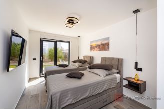 014 2043 74 zadar villa with pool for sale