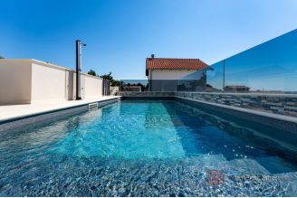 014 2043 74 zadar villa with pool for sale