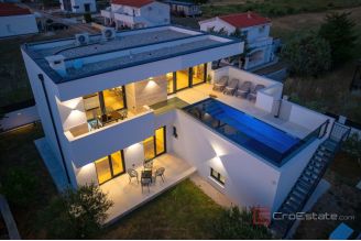 014 2043 74 zadar villa with pool for sale