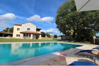 020 2026 102 porec property with two houses for sale