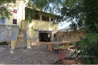 020 2026 102 porec property with two houses for sale